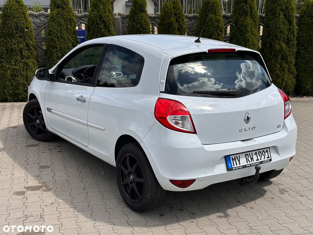 Renault Clio 1.5 dCi Luxe Dynamique - 11