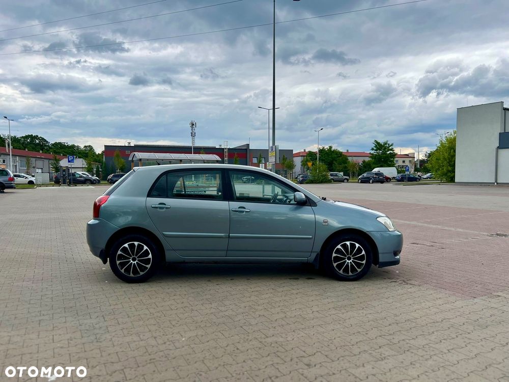 Toyota Corolla - 8