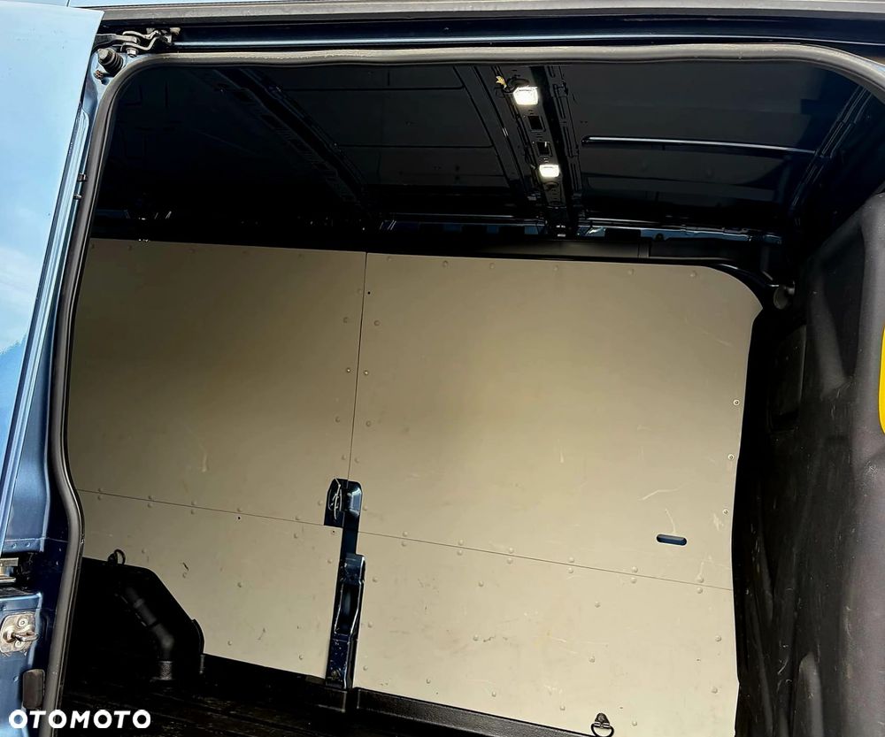 Ford Transit - 10