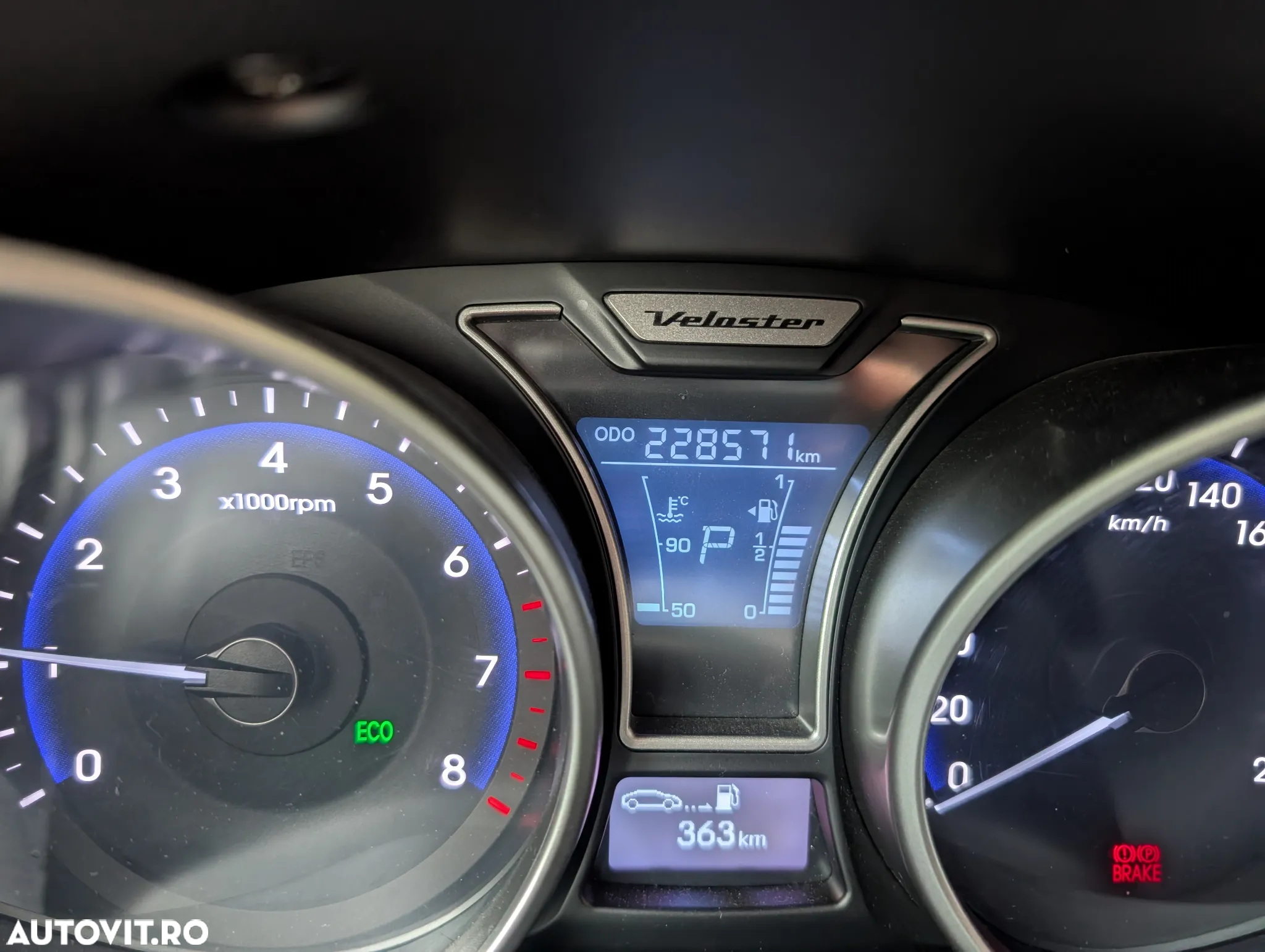 Hyundai Veloster - 7