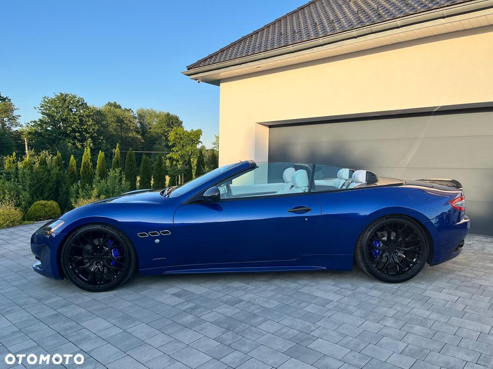 Maserati GranCabrio - 4