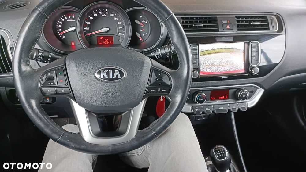 Kia Rio 1.4 Fifa World Cup Edition - 5