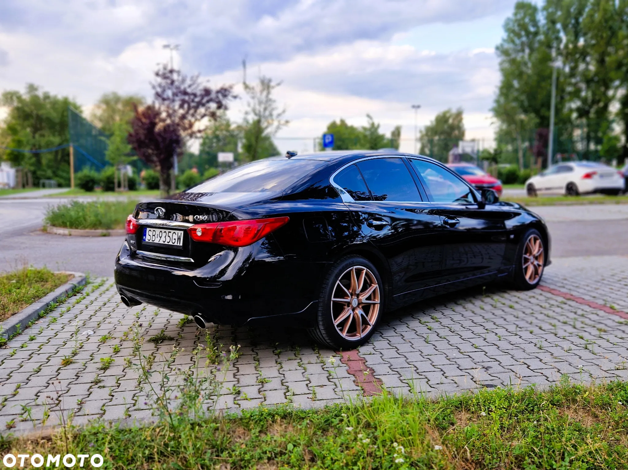 Infiniti Q50 - 10