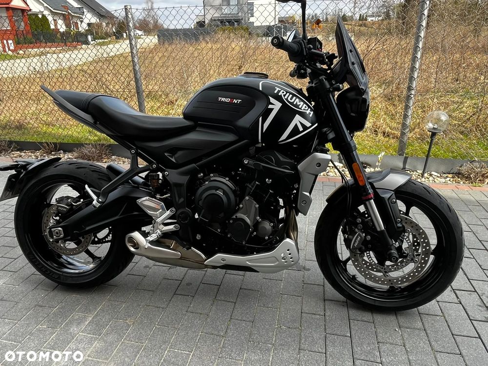 Triumph Trident - 1
