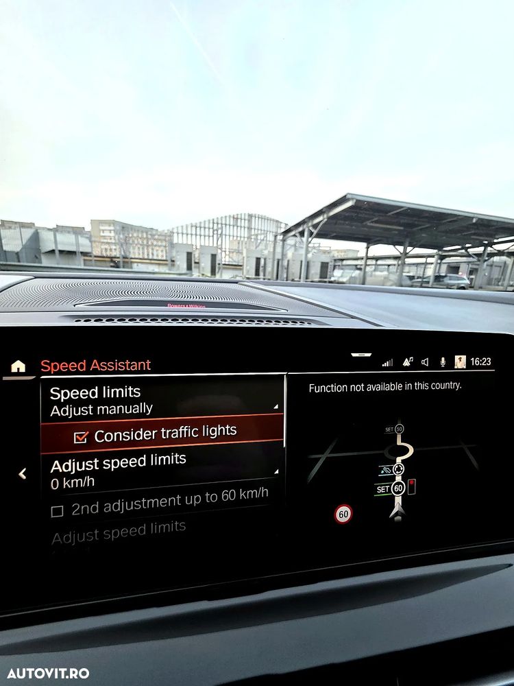 BMW M8 M850i xDrive - 33