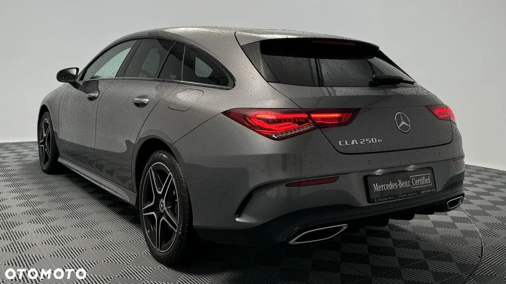 Mercedes-Benz CLA 250 E AMG Line 8G-DCT - 28