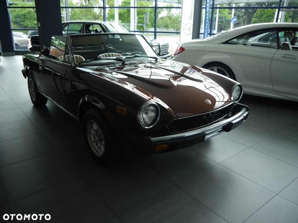 Fiat 124 Spider - 1