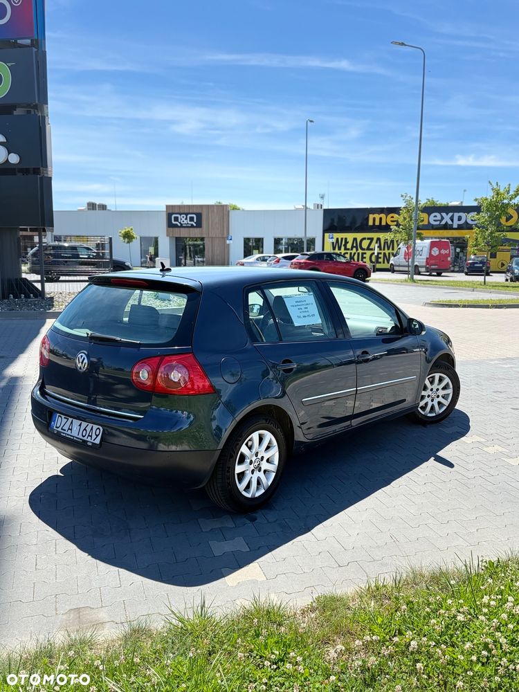 Volkswagen Golf 1.6 FSI Automatik Comfortline - 4