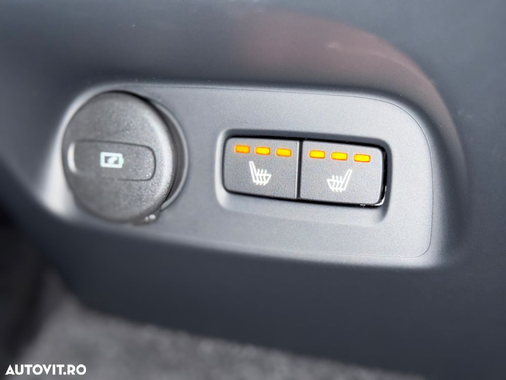 Volvo XC 40 T2 Momentum Pro - 16