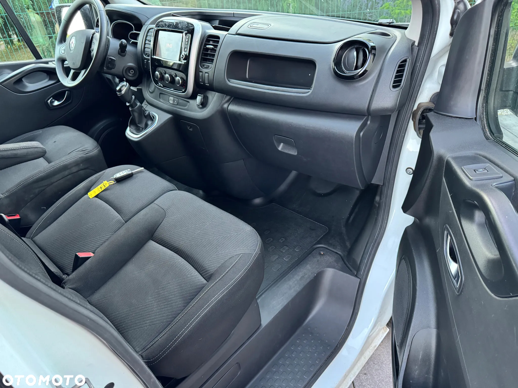 Renault TRAFIC - 13