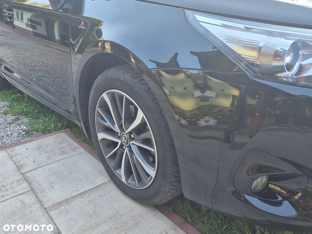 Toyota Avensis 1.8 Premium - 5