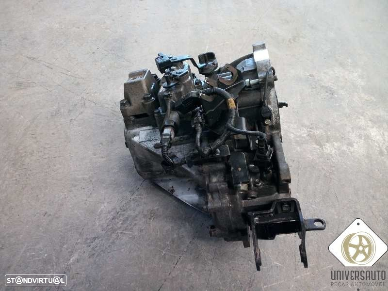 CAIXA VELOCIDADES KIA CEED FASTBACK 2006 - 4