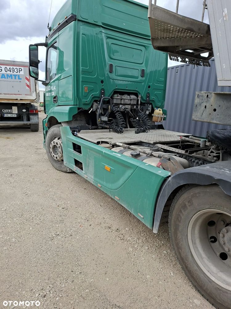 Mercedes-Benz Actros - 2