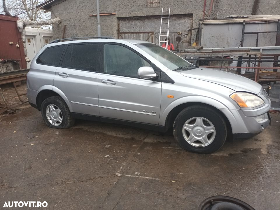 Dezmembrari  Ssangyong KYRON  2005  > 0000 2.0 Xdi 4x4 Motorina - 2