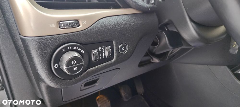 Jeep Cherokee 2.0 Multijet Longitude - 25