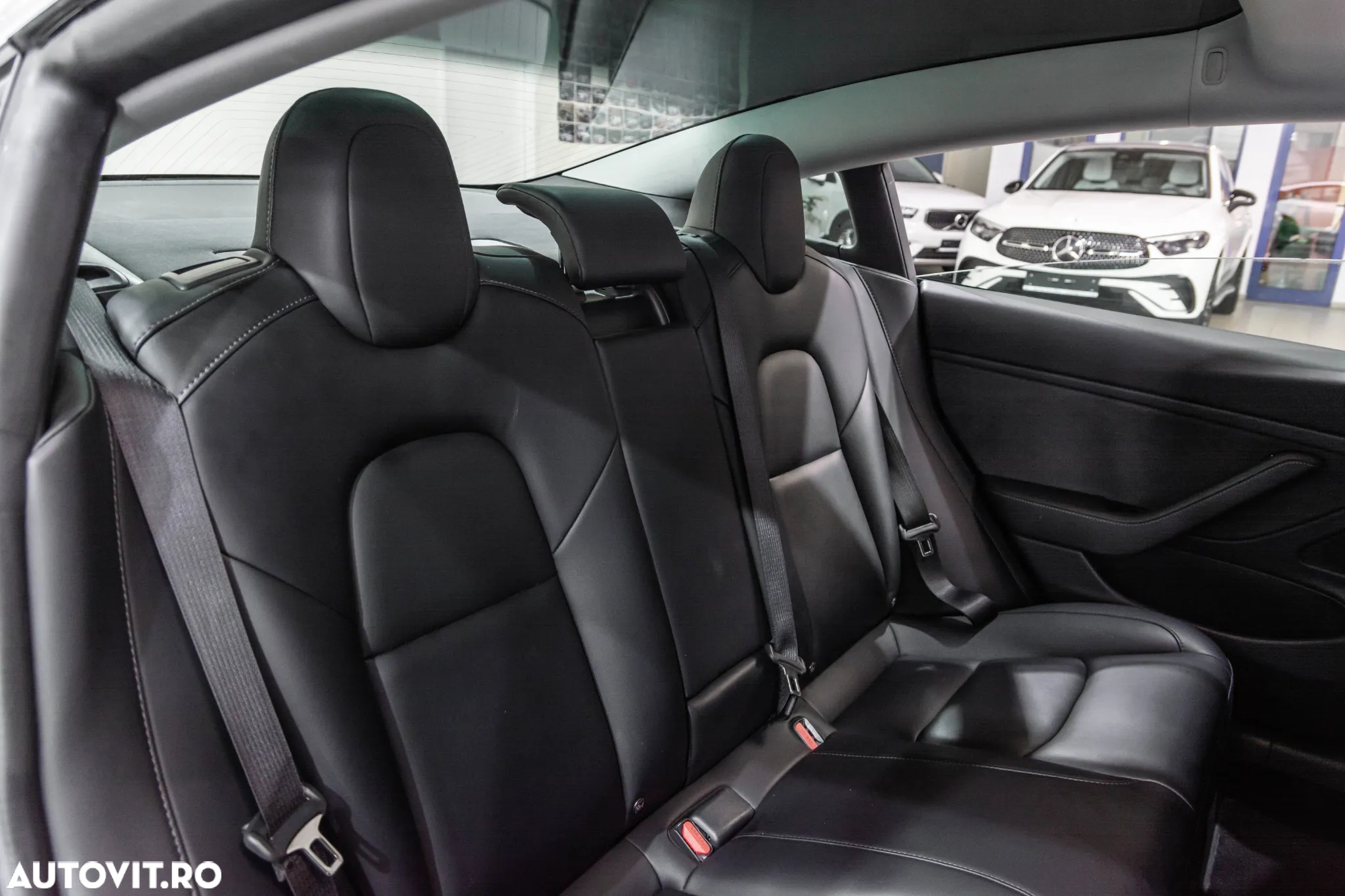 Tesla Model 3 Long Range - 31