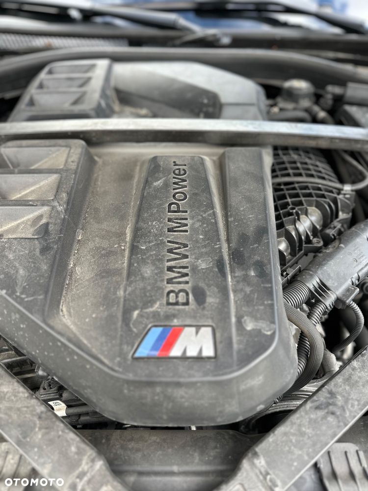 BMW M3 Competition M xDrive - 12