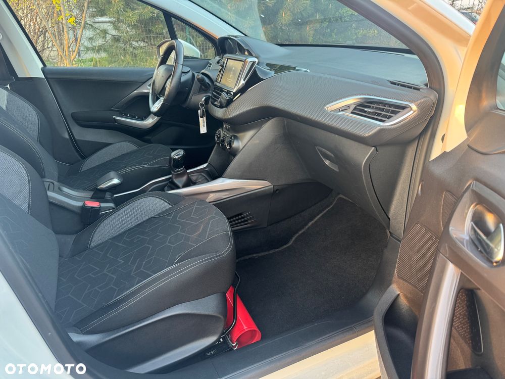 Peugeot 2008 PureTech 82 Urban Move - 7