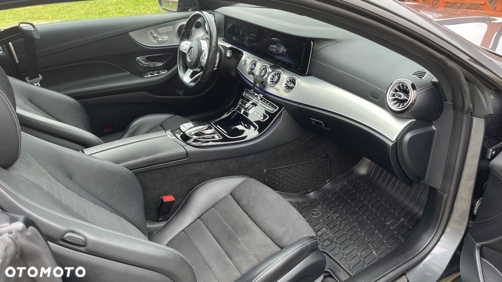 Mercedes-Benz Klasa E 300 d 9G-TRONIC - 20