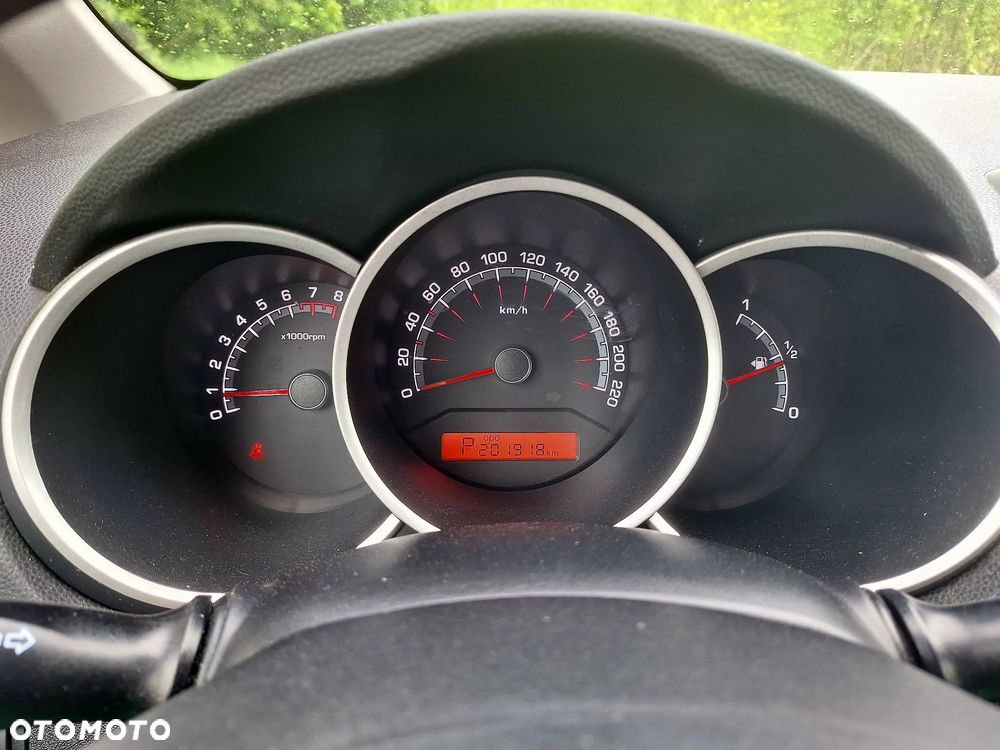 Kia Venga 1.6 M - 20