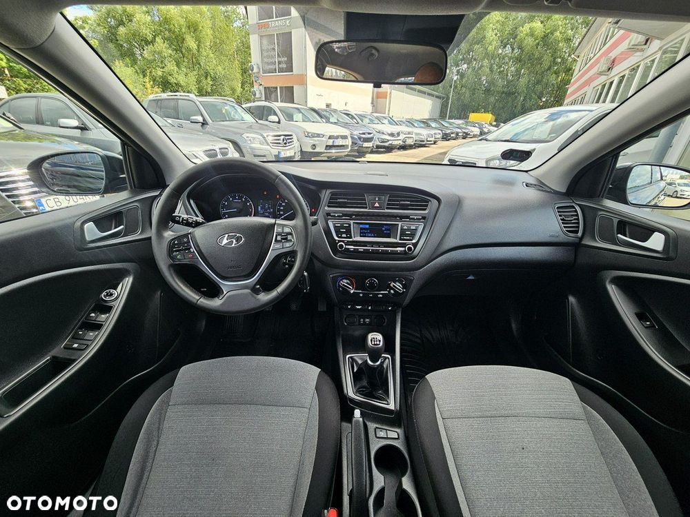 Hyundai i20 - 15