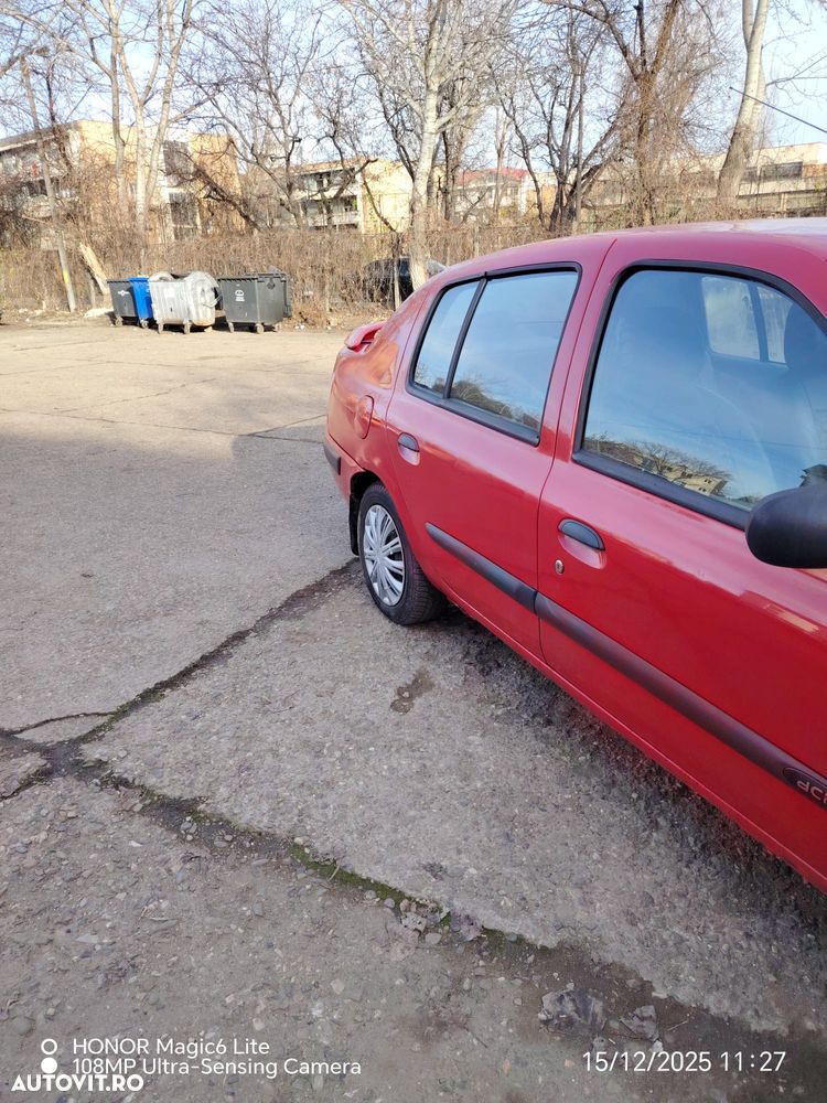 Renault Clio ver-clio-1-5dci - 8