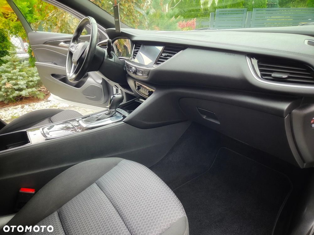 Opel Insignia - 18