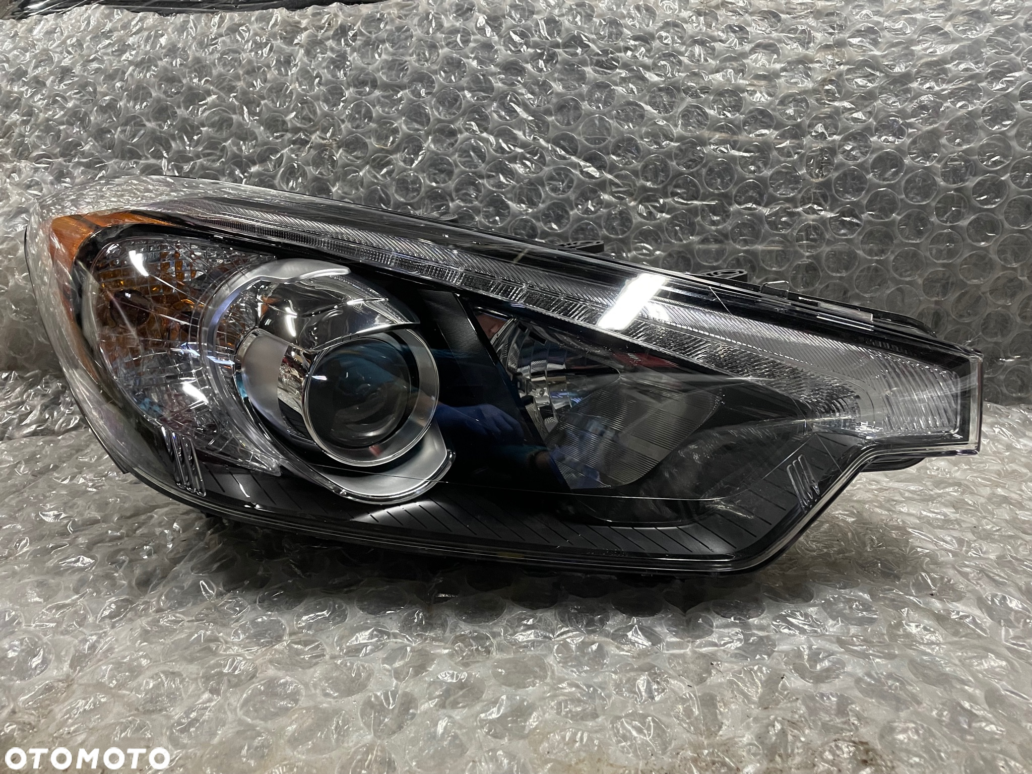 LAMPA PRAWA SOCZEWKA LED KIA CERATO FORTE 92102-AA - 4