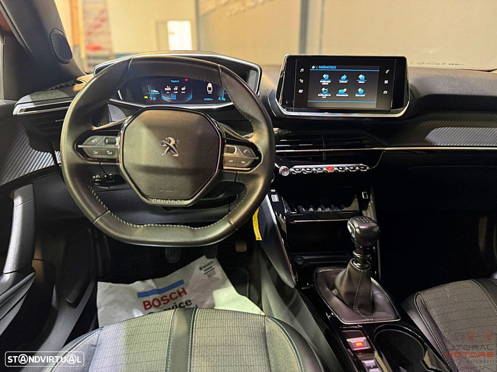 Peugeot 2008 1.2 PureTech Allure Pack - 20
