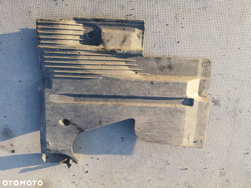 OSŁONA PŁYTA PODWOZIA AUDI A6 C6 PRAWA 4F0825216E - 2