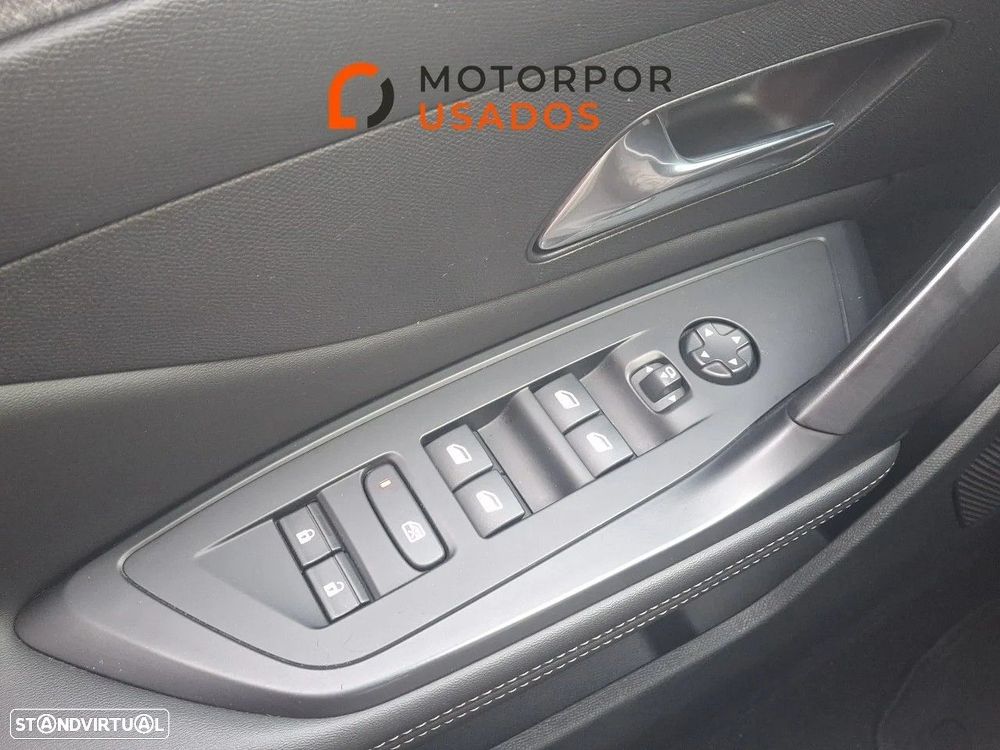 Peugeot 308 1.2 PureTech Allure - 20