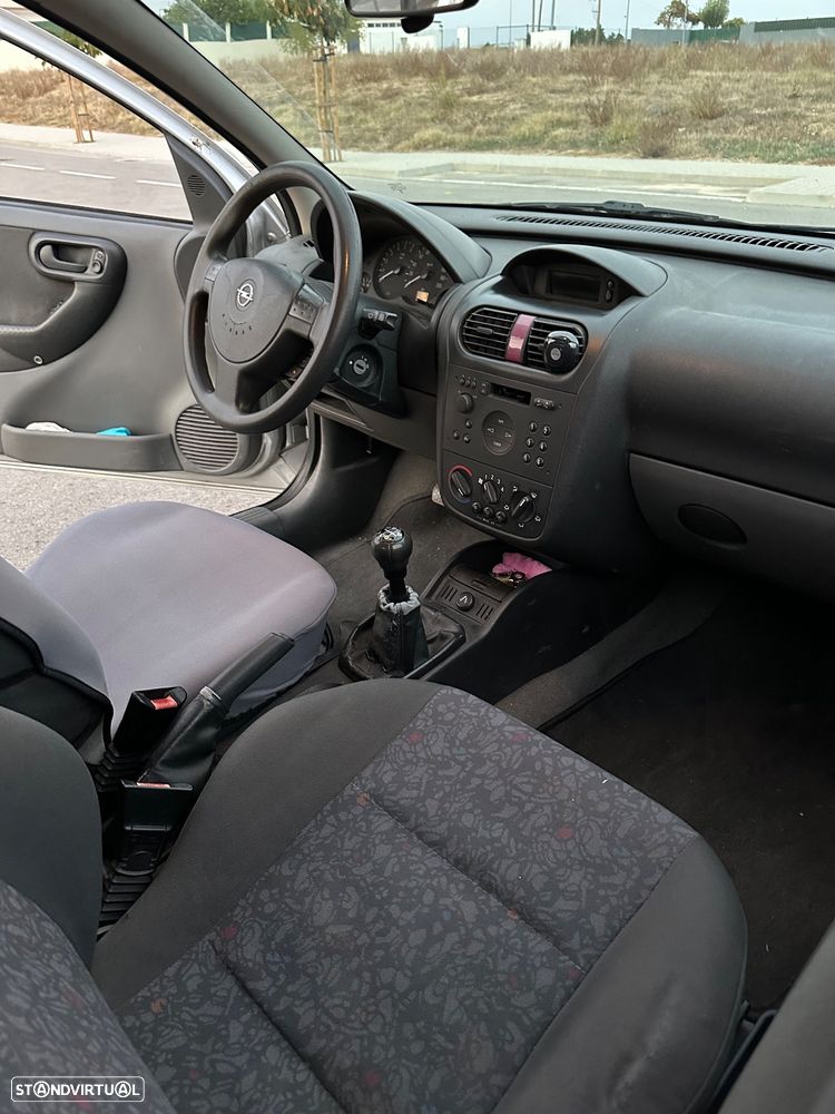 Opel Corsa 1.7 DTi 16V Sport - 10