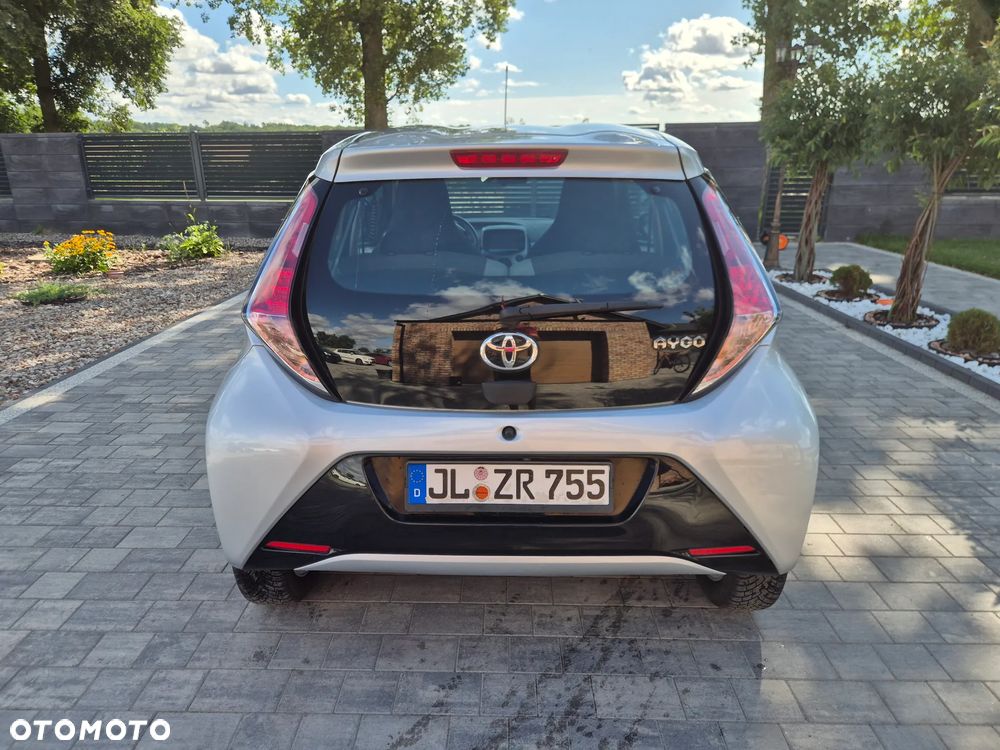 Toyota Aygo x-play Edition-S - 8