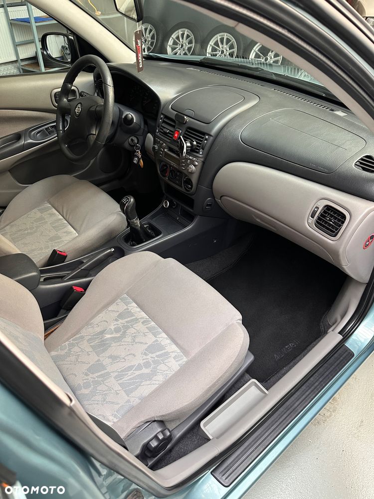 Nissan Almera 1.8 Comfort - 14
