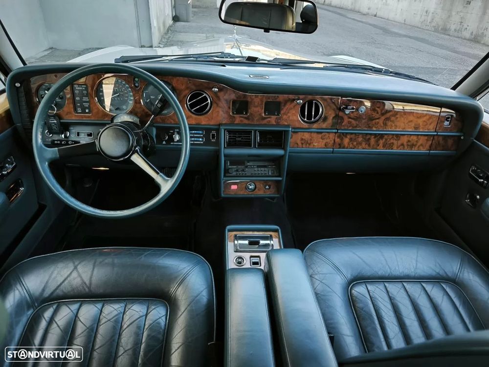 Rolls Royce Silver Spur - 8