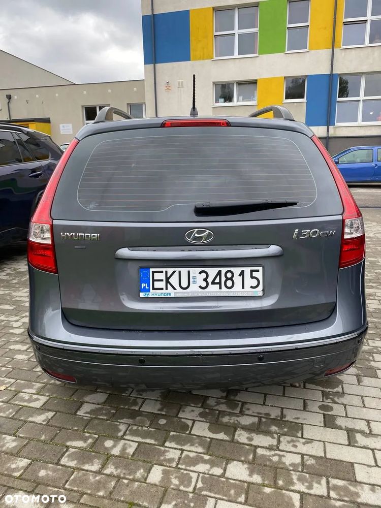 Hyundai i30 ver-1-6-comfort - 5