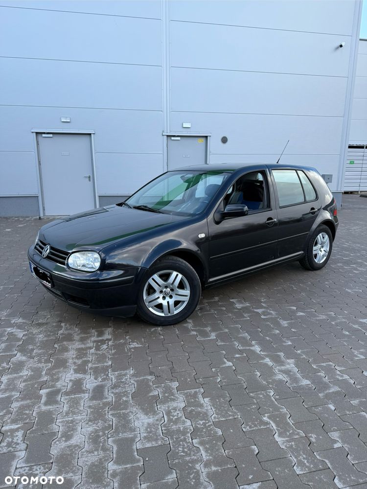 Volkswagen Golf 1.6 Highline - 1