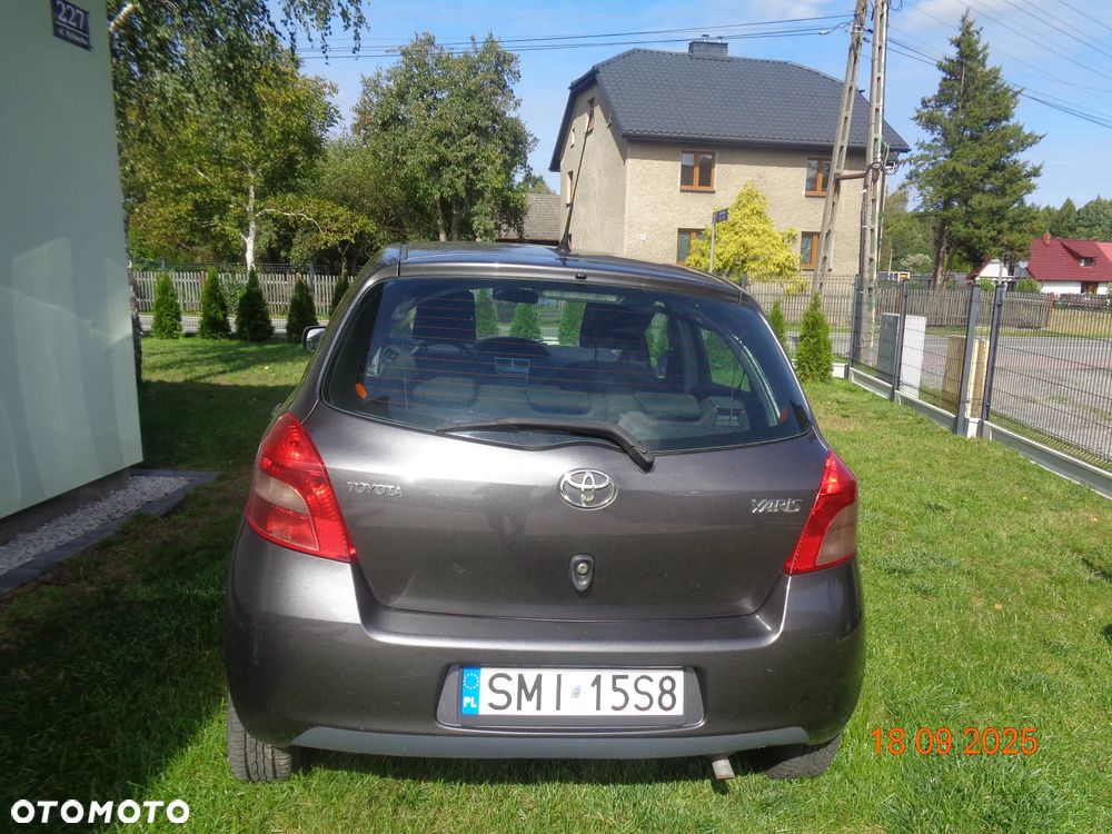 Toyota Yaris 1.3 Luna - 4