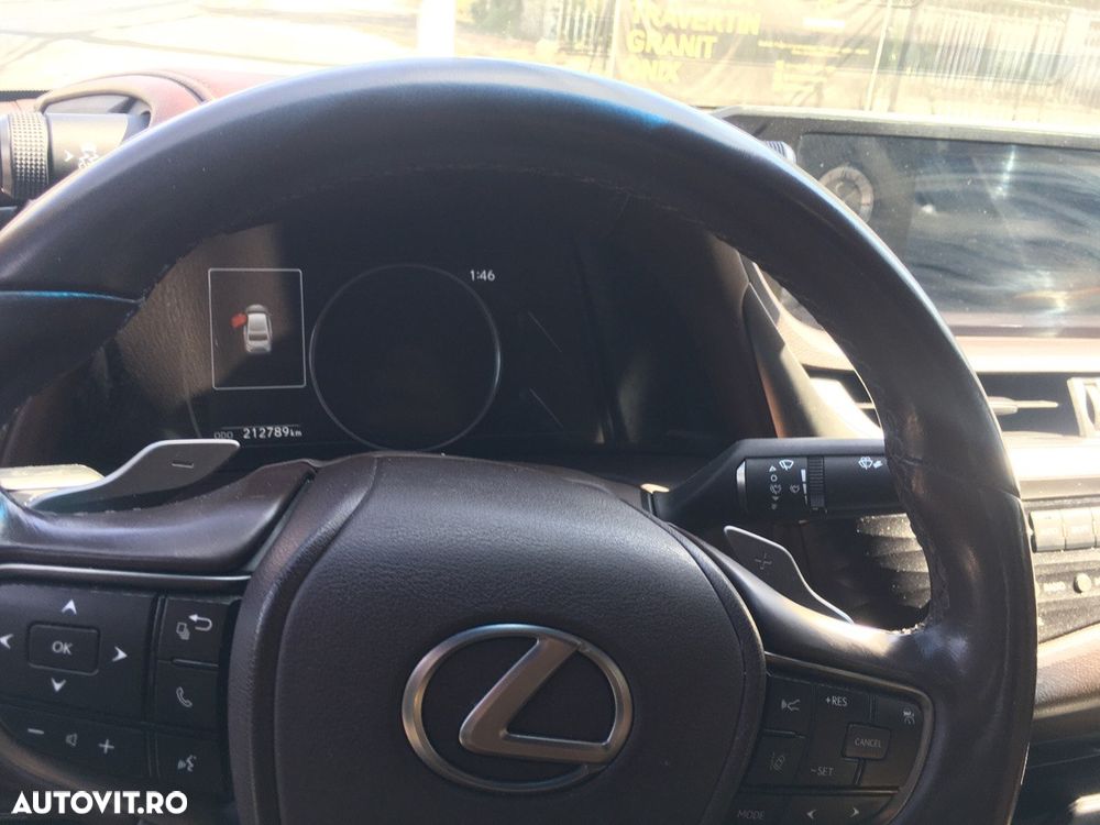 Lexus Seria ES 300h Executive Line - 14