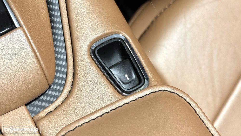 Aston Martin DBS Volante Superleggera - 45