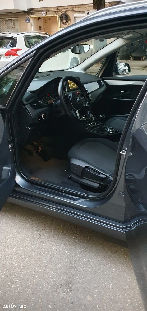 BMW Seria 2 216d Sport Line - 7