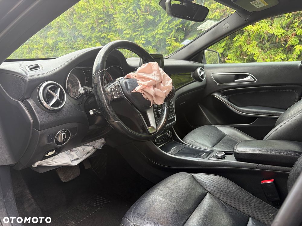 Mercedes-Benz GLA 220 d 4Matic 7G-DCT Style - 27