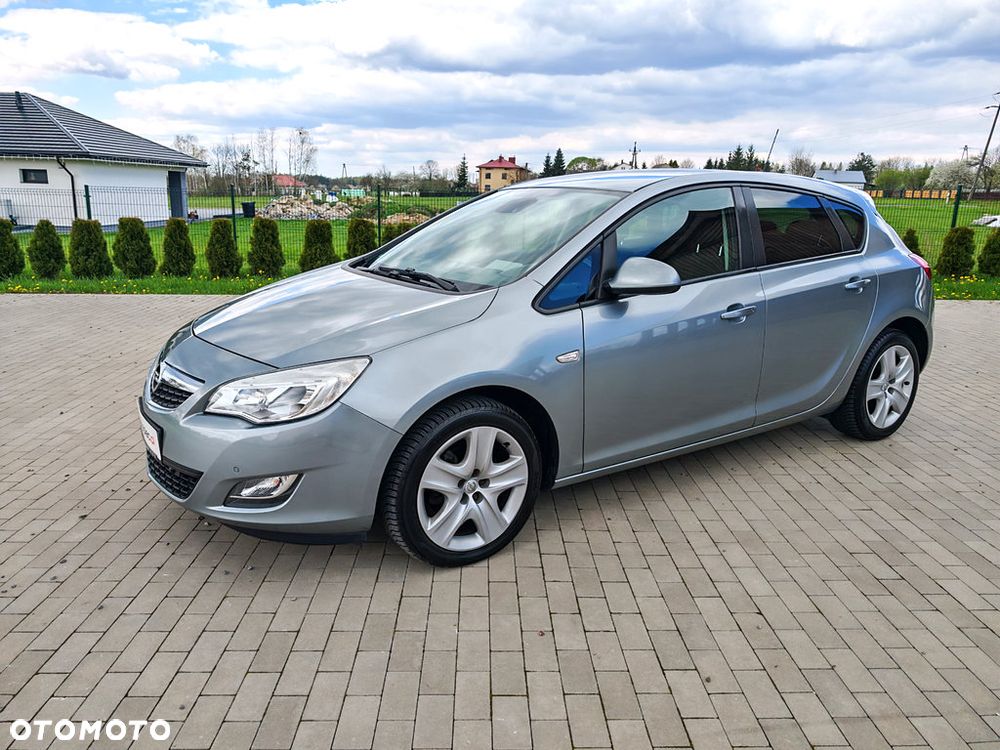 Opel Astra 1.4 Turbo Edition - 11