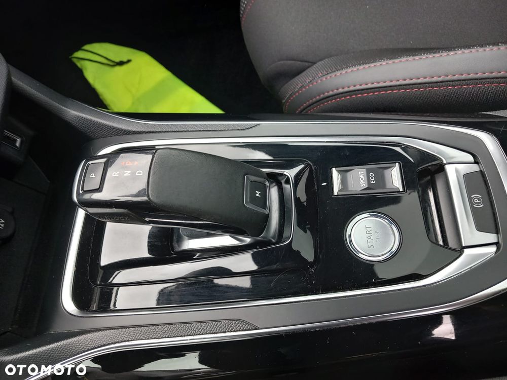 Peugeot 308 1.2 PureTech GPF GT Pack S&S EAT8 - 15