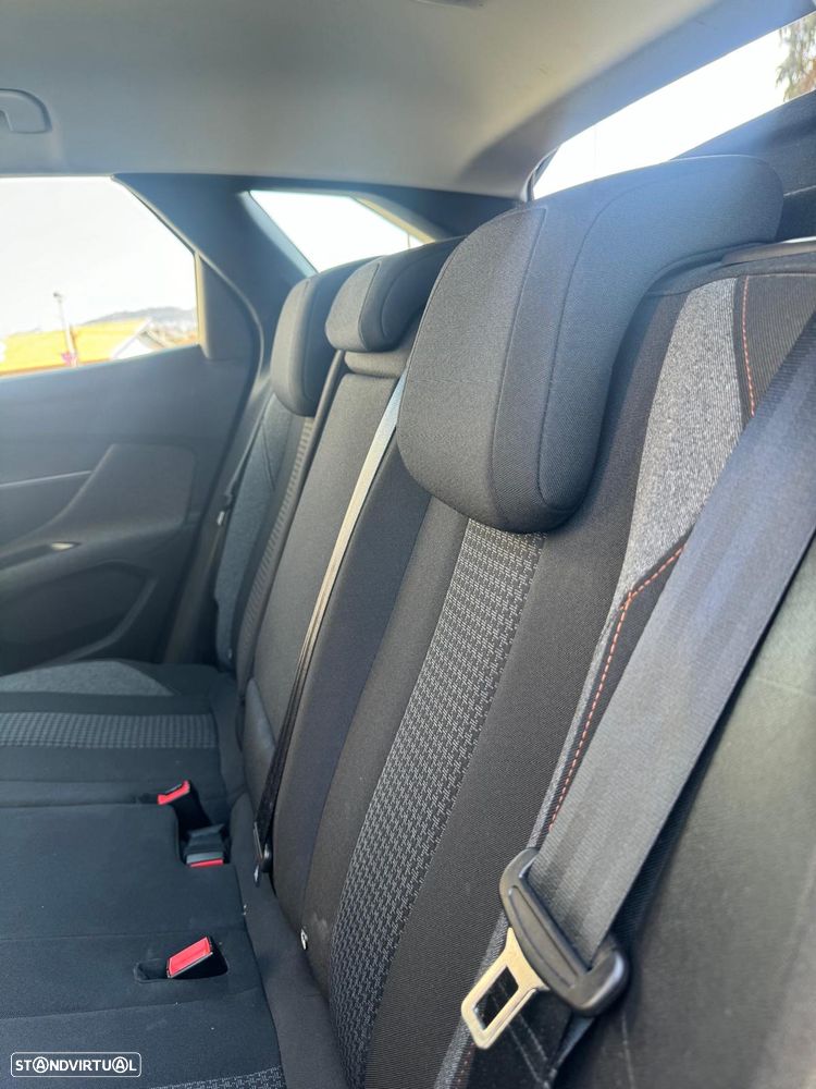 Peugeot 3008 BlueHDi 130 Stop & Start EAT8 Active Business-Pack - 17