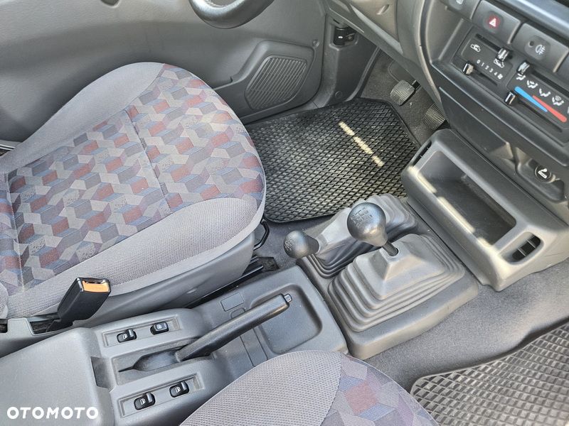 Ford Maverick 2.4 - 8