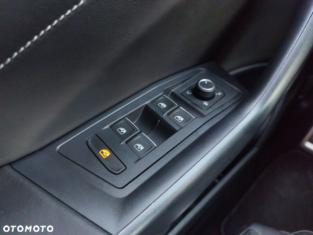 Volkswagen T-Roc 1.5 TSI R-Line DSG - 18