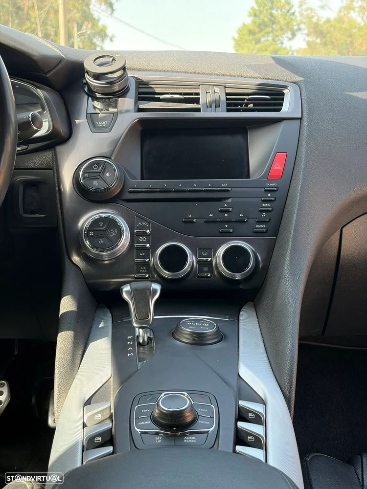 Citroën DS5 2.0 HDi Hy4 So Chic CMP6 102g - 20