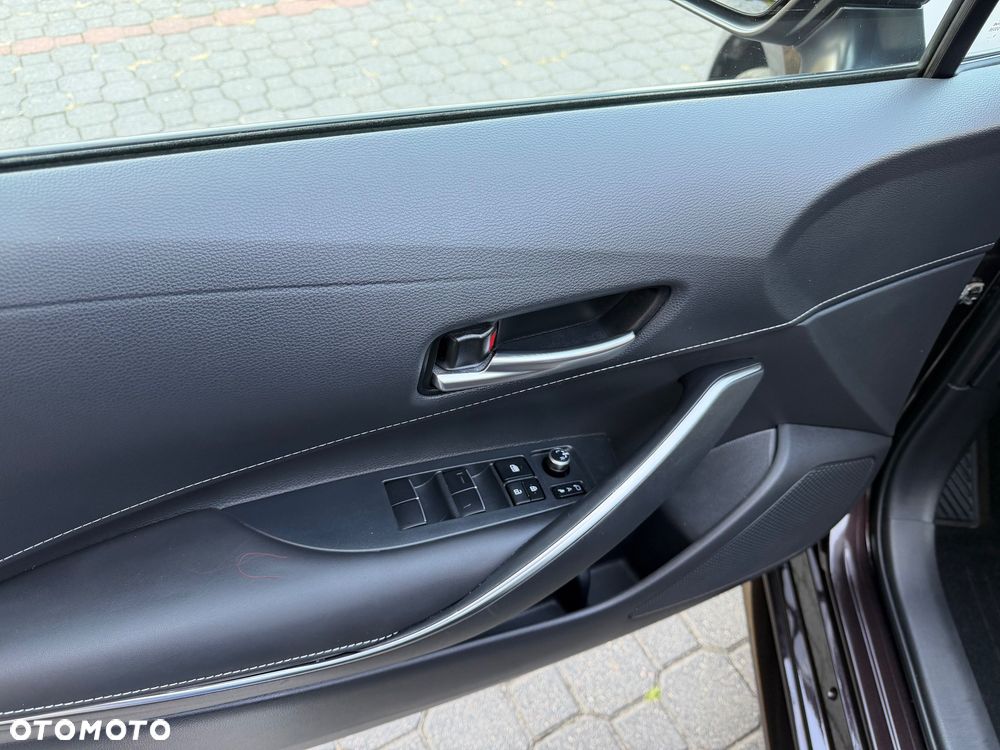Toyota Corolla 1.8 Hybrid Style - 24