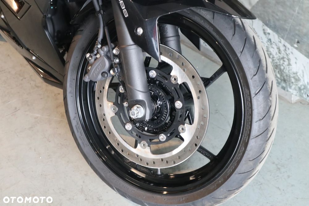 Kawasaki Ninja - 17